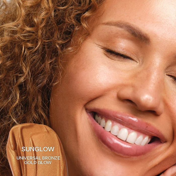 Saie 
Glowy Super Gel Lightweight Dewy Multipurpose Illuminator