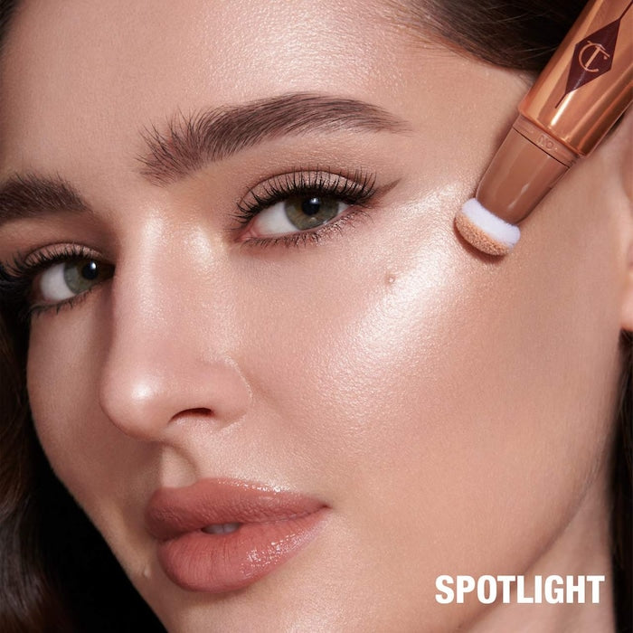 Charlotte Tilbury 
Beauty Highlighter Wand
