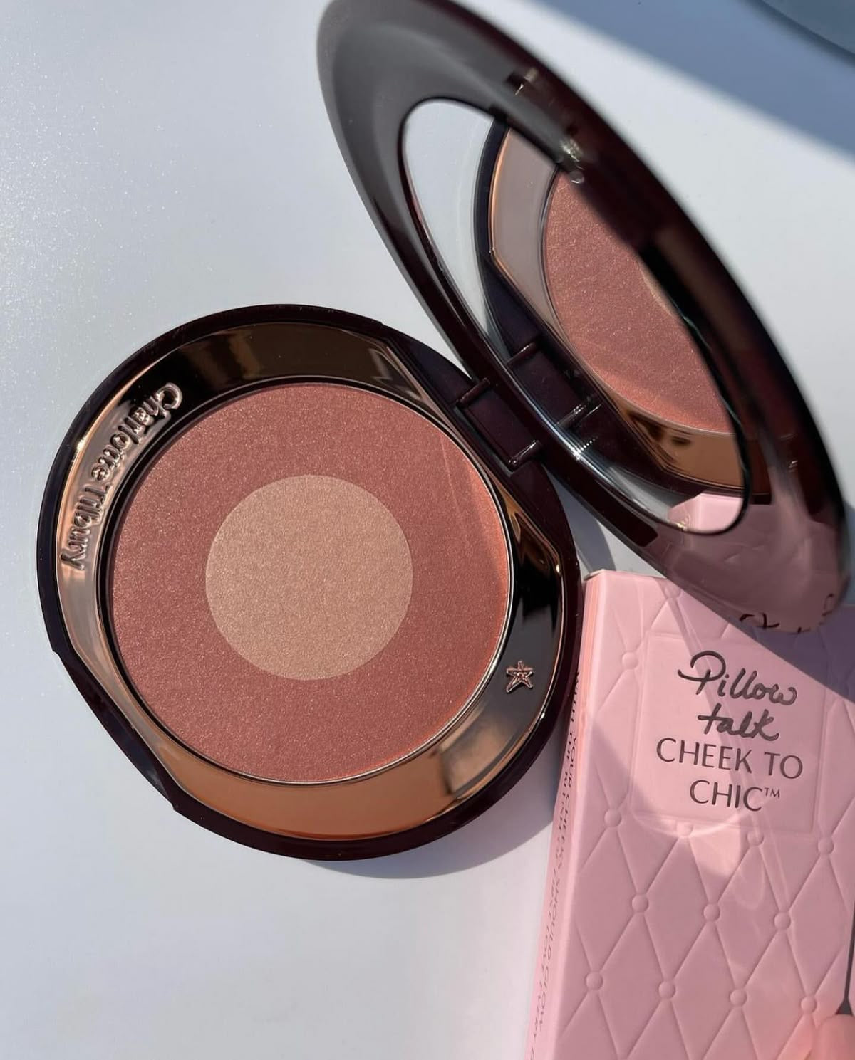 Charlotte Tilbury Cheek to Chic Blush