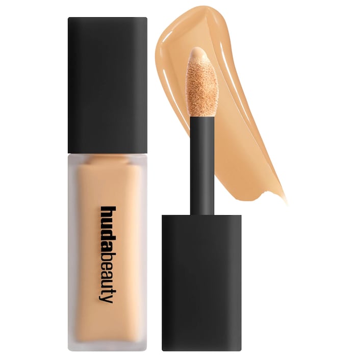HUDA BEAUTY 
FauxFilter Matte Buildable Coverage Waterproof Concealer