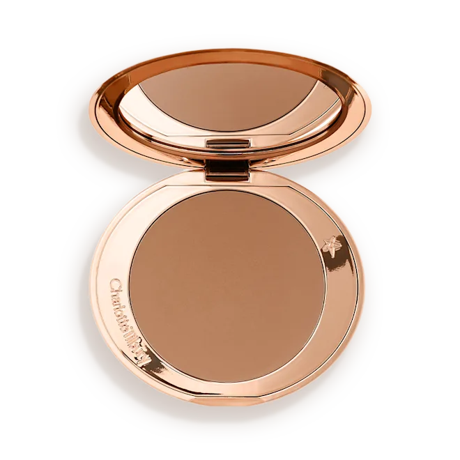 Charlotte Tilbury The Airbrush Bronzing Kit
Limited Time Offer