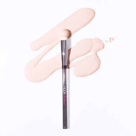 Huda Beauty Conceal & Blend Complexion Brush